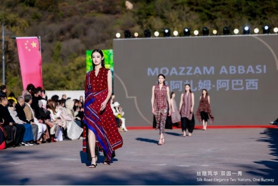 下载.jpg